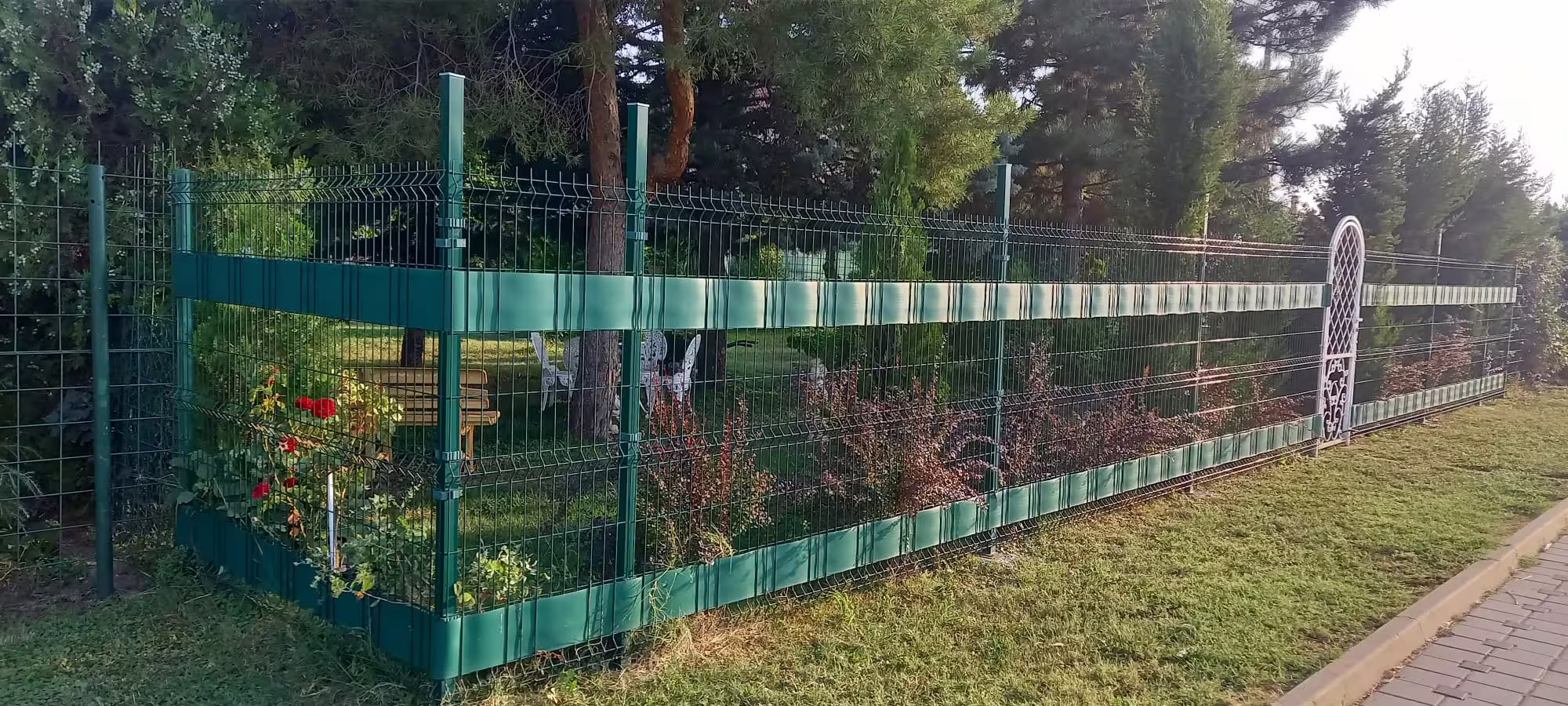 Sveobuhvatni vodič kroz panelne ograde: Elegancija, funkcionalnost i praktičnost